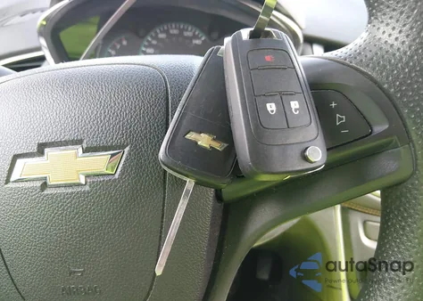 2018 Chevrolet Trax Ls z USA, uszkodzony, nr VIN 3GNCJNSB2JL388687